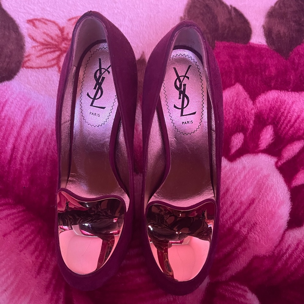 Beautiful saint laurent classic heels